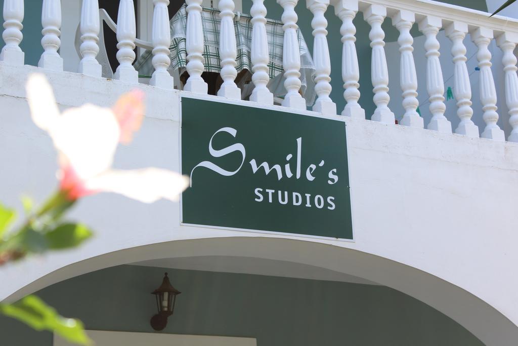 Smile'S Studios Tsilivi  Exterior photo